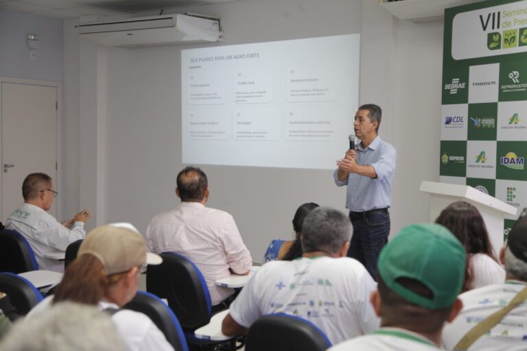 VII Seminário Agropecuário colocou em debate os impactos da estiagem, acesso a crédito, gestão, tecnologia e políticas públicas para o setor rural do município.