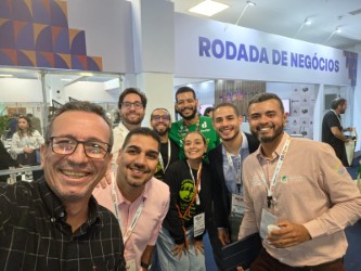 SEBRAE AM conecta empresas do turismo a compradores e novos mercados durante ABAV Expo 2026