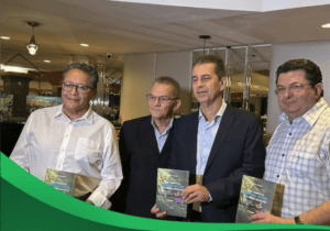 THOMAZ RURAL parabeniza LEONARDO MISSISSIPE pelo lançamento de seu livro SOBRE AS AVES DA AMAZÔNIA